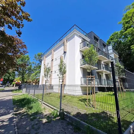 아파트 Visit Baltic - Przy Parku Chopina Matejki 17 슈비노우이스쳬