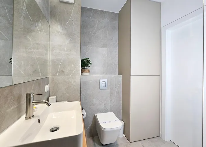 Visit Baltic - Przy Parku Chopina Matejki 17 *